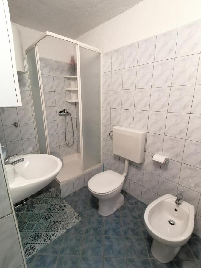 Apartments And Rooms Sanja Sibinj Krmpotski Extérieur photo