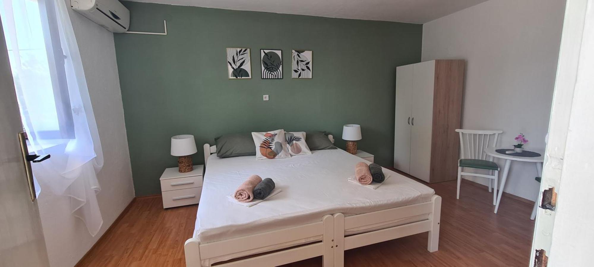 Apartments And Rooms Sanja Sibinj Krmpotski Extérieur photo