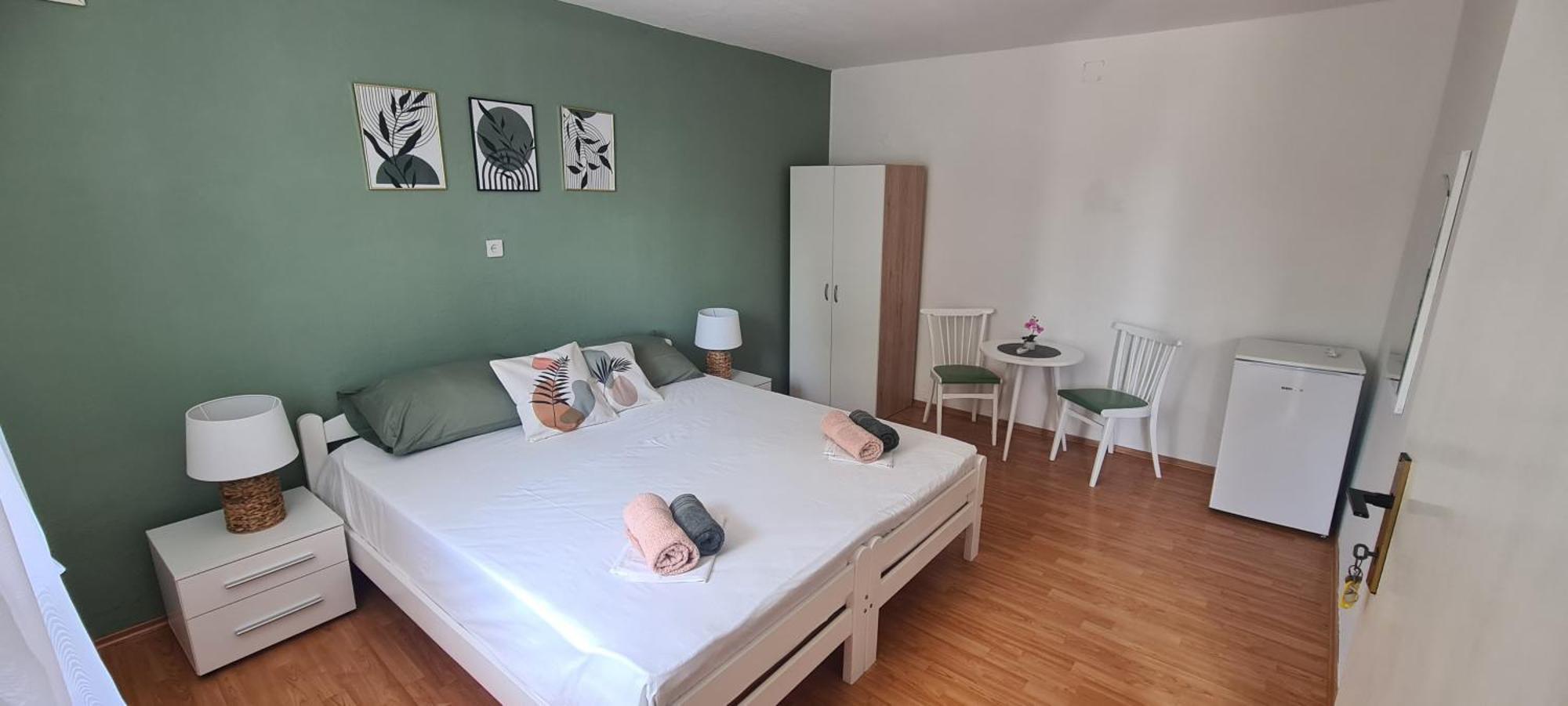 Apartments And Rooms Sanja Sibinj Krmpotski Extérieur photo
