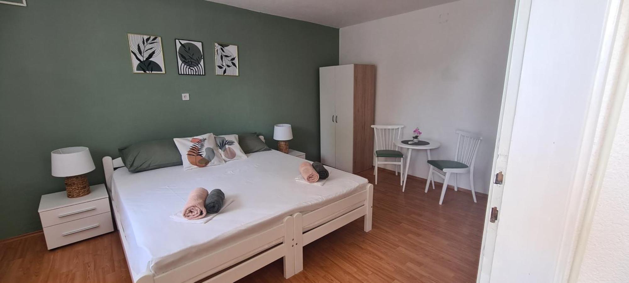 Apartments And Rooms Sanja Sibinj Krmpotski Extérieur photo